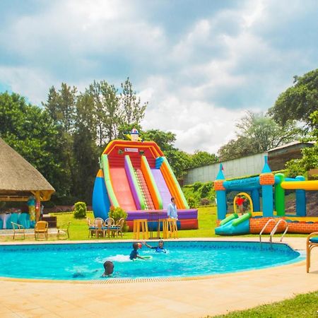 Silver Springs Hotel Kampala Extérieur photo