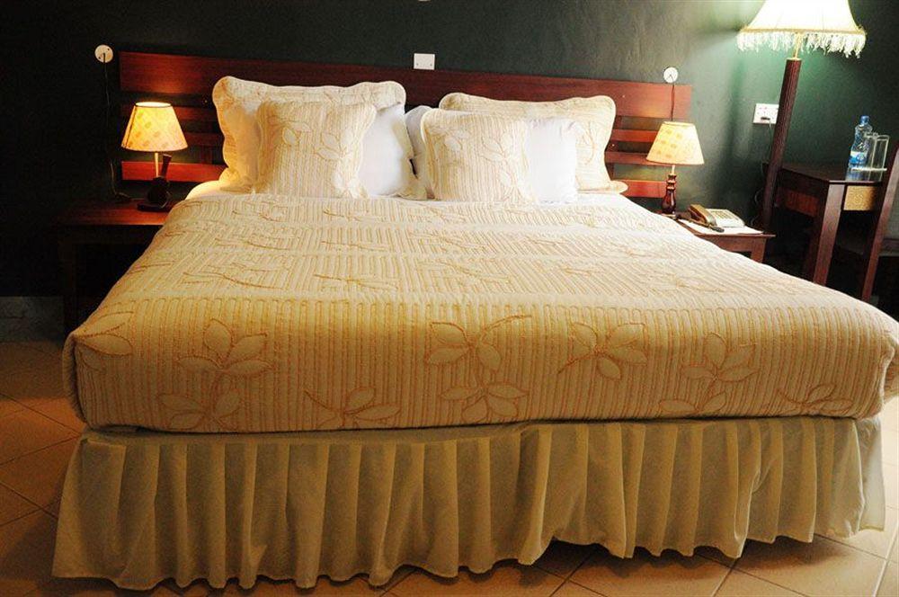 Silver Springs Hotel Kampala Extérieur photo