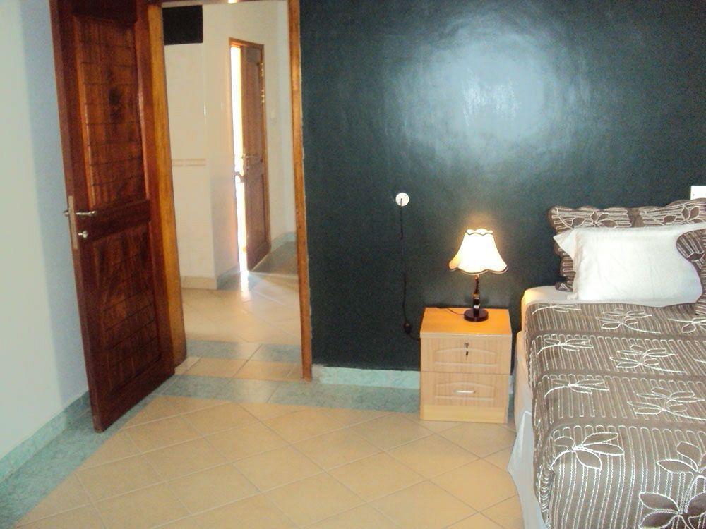 Silver Springs Hotel Kampala Extérieur photo