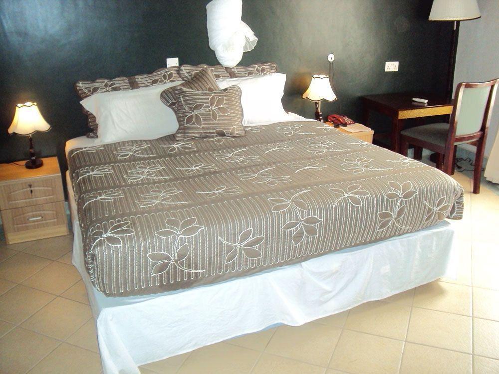 Silver Springs Hotel Kampala Extérieur photo