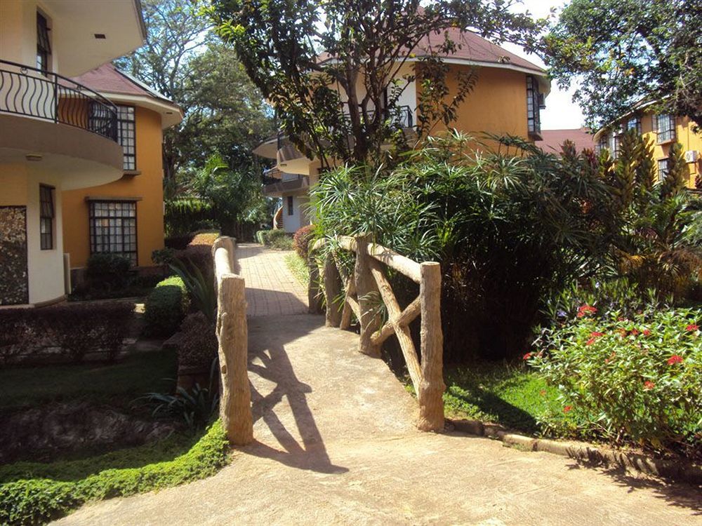 Silver Springs Hotel Kampala Extérieur photo