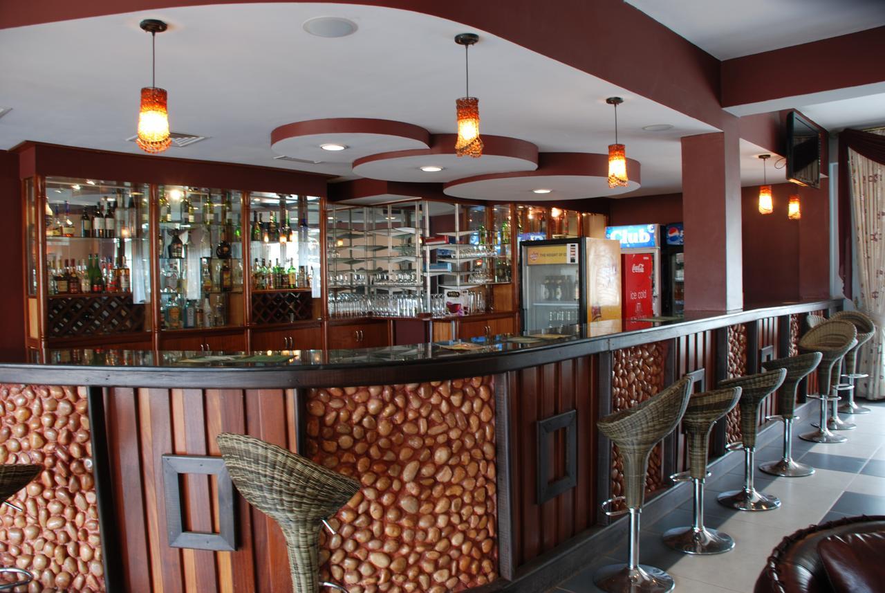 Silver Springs Hotel Kampala Extérieur photo