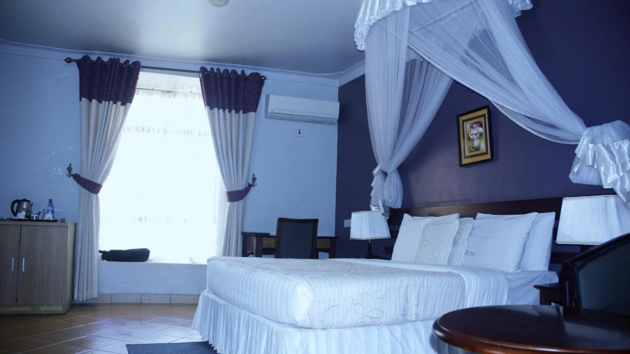 Silver Springs Hotel Kampala Extérieur photo