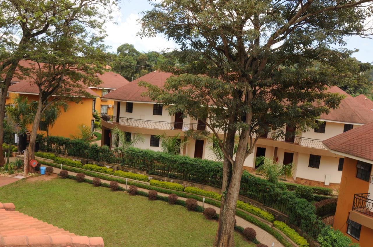 Silver Springs Hotel Kampala Extérieur photo
